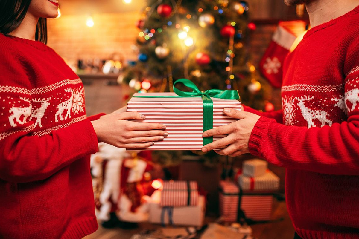 Dành cho bạn mới 61 Top Quà Tặng Giáng Sinh Được Săn Đón Nhất 2023 trên Lazada